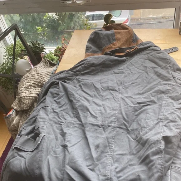 Jacket - Picture 4 of 4